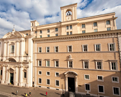 Päpstliche Universität Santa Croce